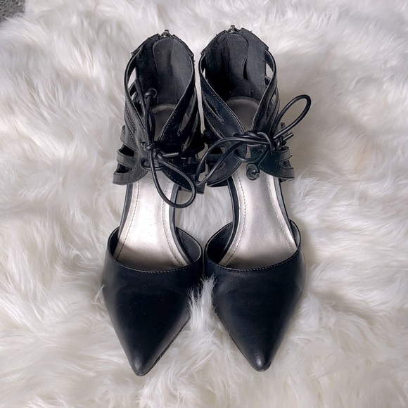 Leather pumps - Picture 1 of 7